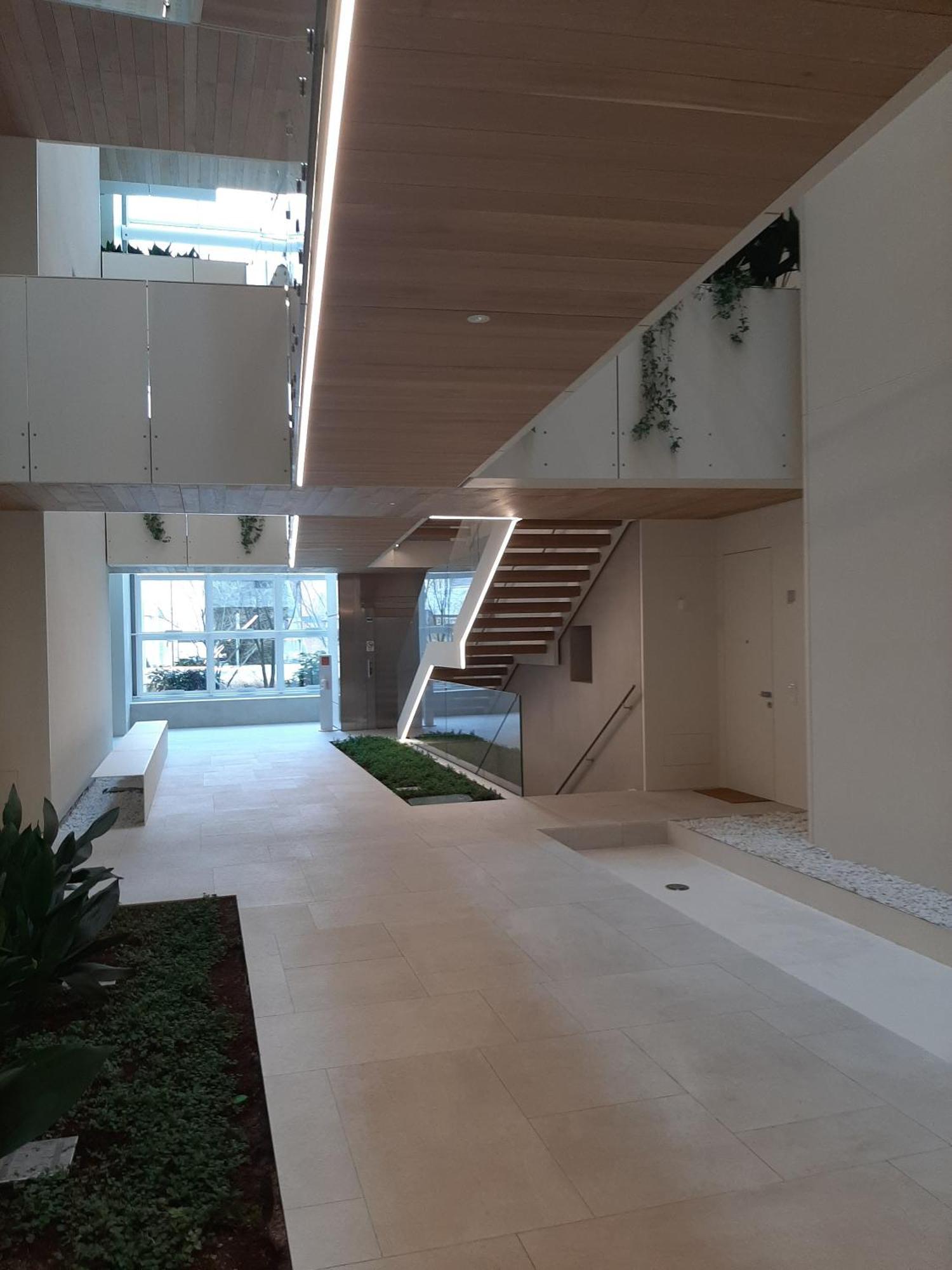 Luxury Pool, Spa, Gym
